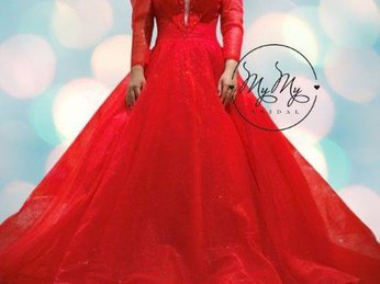 Váy cưới đỏ voan tùng rộng kết pha lê