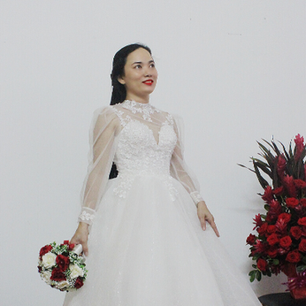 Áo đầm cô dâu màu trắng tay voan dài