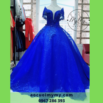Váy cưới voan xanh coban kết hạt pha lê