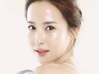 Xu hướng làm đẹp Glass Skin? Xu hướng chăm sóc da đúng chuẩn Hàn Quốc