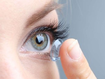 Cách chăm sóc cho mắt sau khi sử dụng kính áp tròng
