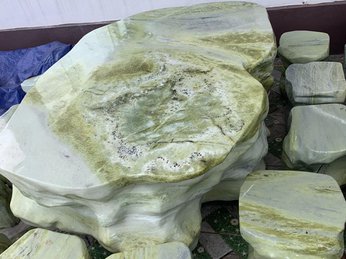 Mua bán bàn ghế đá tự nhiên nguyên khối đẹp tại Phú Yên