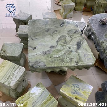 Bàn ghế đá tự nhiên chân kê - KT 85 x 111 cm