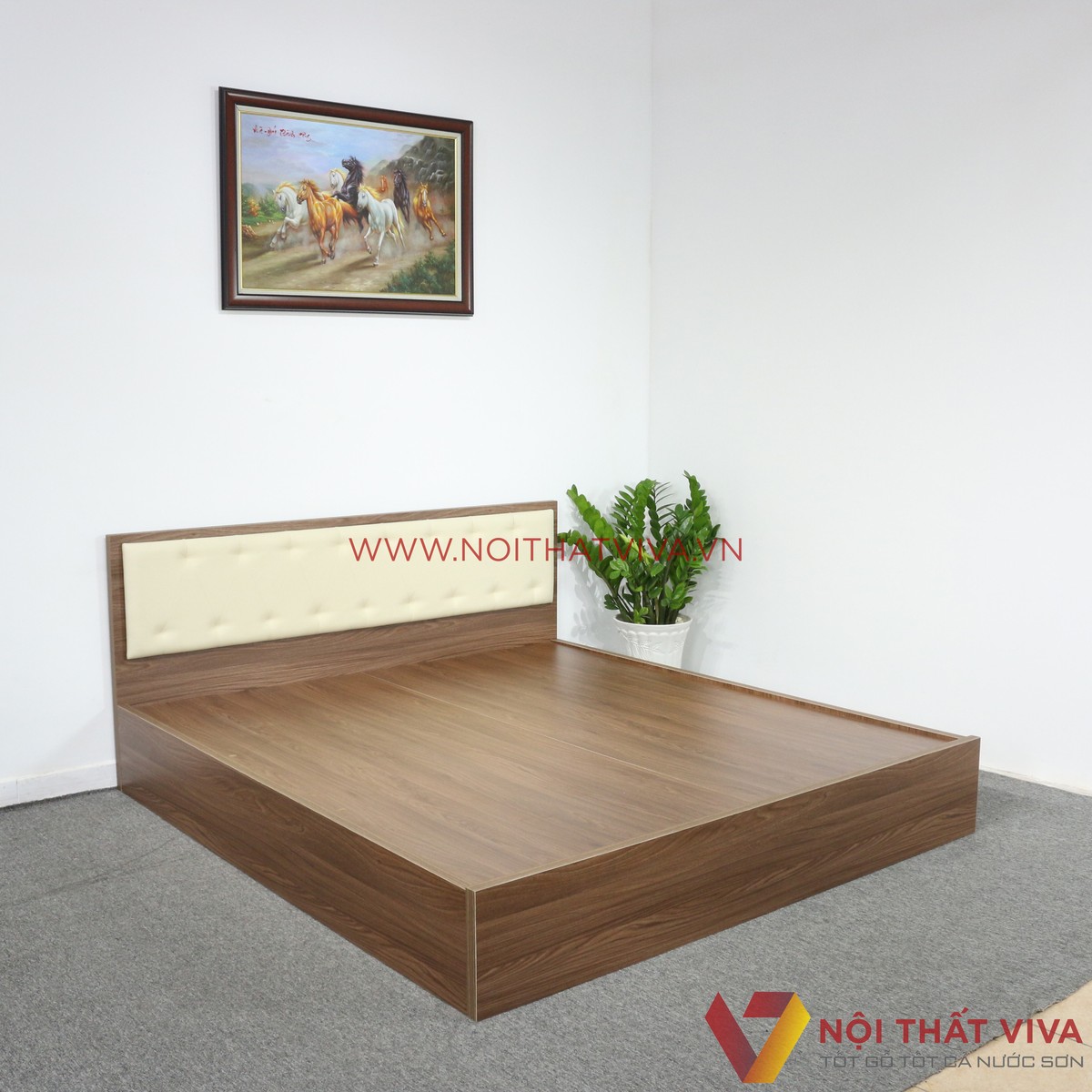 Giường Ngủ MDF Phủ Melamine Có Đầu Nệm Kem Hiện Đại Màu Óc Chó