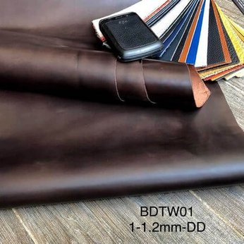 Oil waxing leather