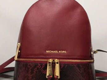 Sành điệu, tiện dụng với 5 mẫu balo hàng hiệu Michael Kors cỡ trung đẹp