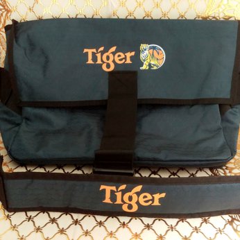 Túi đeo chéo khuyến mãi từ Tiger