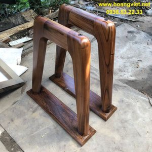 Chân bàn dài gỗ me tây V7 rộng 70cm cao 68cm