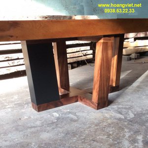 Chân bàn gỗ hiện đại rộng 70cm dài 170cm